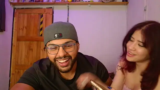 Snapshot of LYNN_N_SAMUEL chatting on 15, 4, 2026 LYNN N SAMUEL online show from 15, 4, 2026