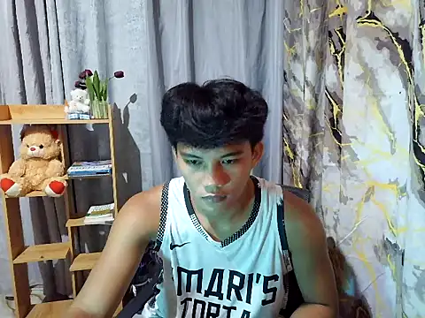 Snapshot of marksurelyhard chatting on 7, 7, 2026 marksurelyhard online show from 7, 7, 2026