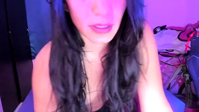 Snapshot of doll_katiuska chatting on 4, 7, 2026 doll katiuska online show from 4, 7, 2026