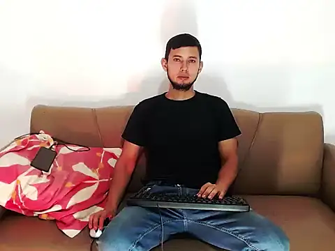 Snapshot of Braxel93 chatting on 5, 3, 2026 Braxel93 online show from 5, 3, 2026