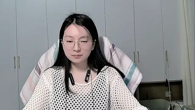 Snapshot of Eeya-36 chatting on 25, 4, 2026 Eeya-36 online show from 25, 4, 2026