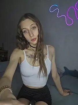 Snapshot of Emma_Willson chatting on 8, 3, 2026 Emma Willson online show from 8, 3, 2026