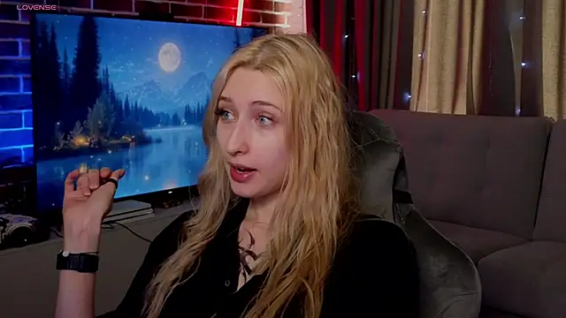 Emma Willson online show from 29, 7, 2026