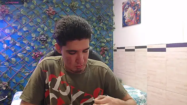 Snapshot of Roccoallegeri chatting on 25, 3, 2026 Roccoallegeri online show from 25, 3, 2026