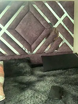 Snapshot of Im_Luuu chatting on 18, 3, 2026 Im Luuu online show from 18, 3, 2026