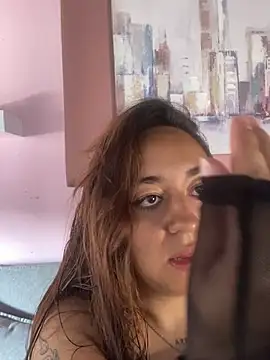 Snapshot of Im_Luuu chatting on 21, 3, 2026 Im Luuu online show from 21, 3, 2026