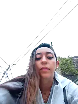 Snapshot of Im_Luuu chatting on 4, 4, 2026 Im Luuu online show from 4, 4, 2026