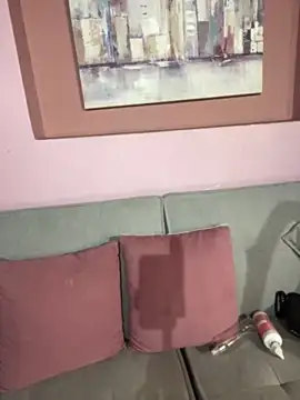 Snapshot of Im_Luuu chatting on 15, 4, 2026 Im Luuu online show from 15, 4, 2026