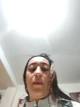 Snapshot of Im_Luuu chatting on 18, 4, 2026 Im Luuu online show from 18, 4, 2026