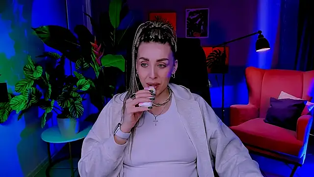Snapshot of MonicaRiley chatting on 27, 4, 2026 MonicaRiley online show from 27, 4, 2026