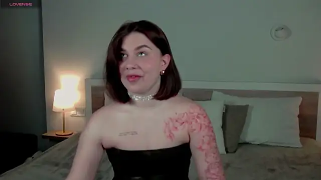 Snapshot of HermioneMoon chatting on 30, 3, 2026 HermioneMoon online show from 30, 3, 2026