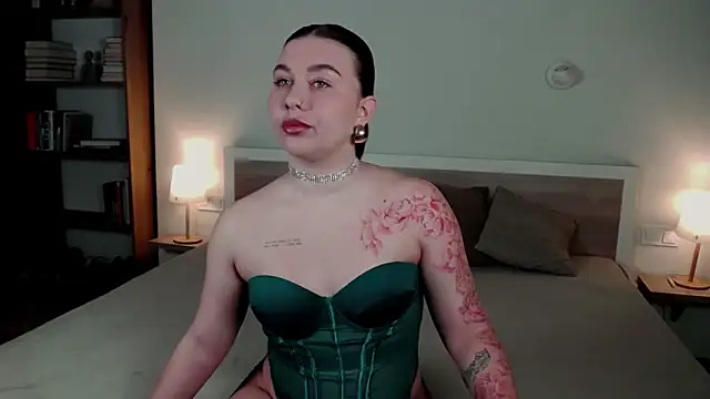 Snapshot of HermioneMoon chatting on 15, 4, 2026 HermioneMoon online show from 15, 4, 2026