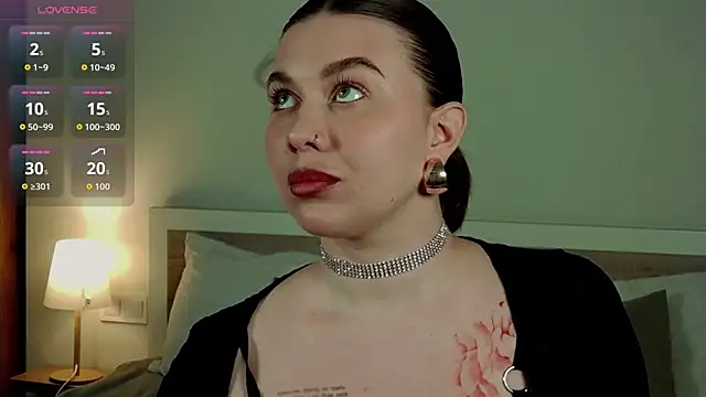 Snapshot of HermioneMoon chatting on 16, 4, 2026 HermioneMoon online show from 16, 4, 2026