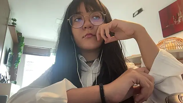 LatoshaLipitz online show from 5, 3, 2026