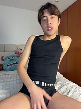 Snapshot of MatthewMoore_ chatting on 3, 6, 2026 MatthewMoore online show from 3, 6, 2026