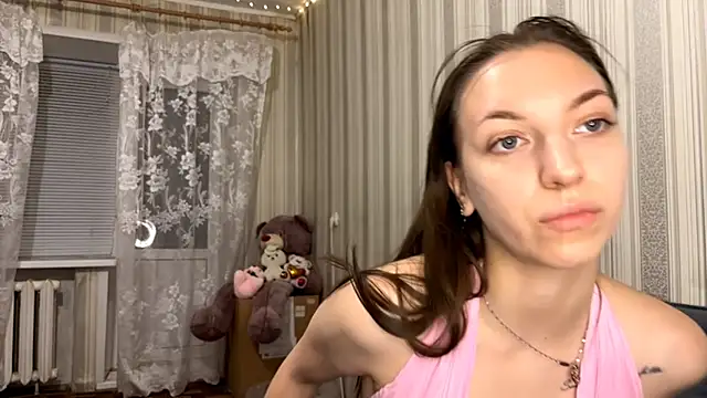 Snapshot of YangReifer chatting on 5, 3, 2026 YangReifer online show from 5, 3, 2026