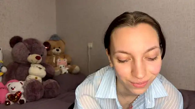 Snapshot of YangReifer chatting on 28, 3, 2026 YangReifer online show from 28, 3, 2026