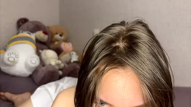 Snapshot of YangReifer chatting on 16, 4, 2026 YangReifer online show from 16, 4, 2026