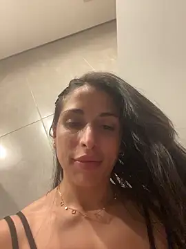 Snapshot of sweetwanda chatting on 18, 5, 2026 sweetwanda online show from 18, 5, 2026