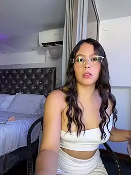 Snapshot of LauriLenix chatting on 30, 4, 2026 LauriLenix online show from 30, 4, 2026