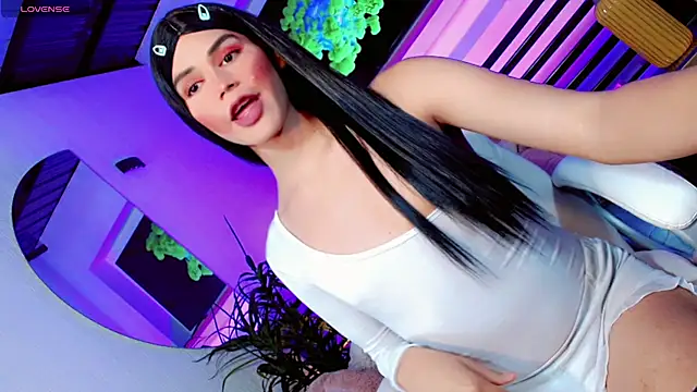 Snapshot of Valentiina_Foxx chatting on 3, 4, 2026 Valentiina Foxx online show from 3, 4, 2026