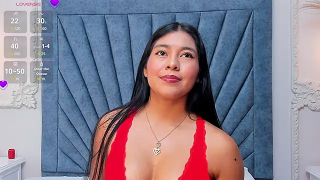 Snapshot of Leandra-Johnson chatting on 4, 4, 2026 Leandra-Johnson online show from 4, 4, 2026