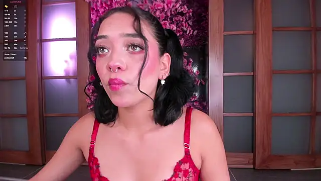 Snapshot of foxy_hannah chatting on 11, 4, 2026 foxy hannah online show from 11, 4, 2026