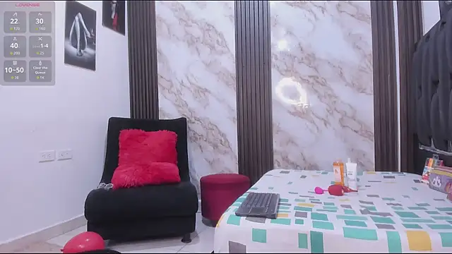 Snapshot of Nina_vegas chatting on 9, 4, 2026 Nina vegas online show from 9, 4, 2026