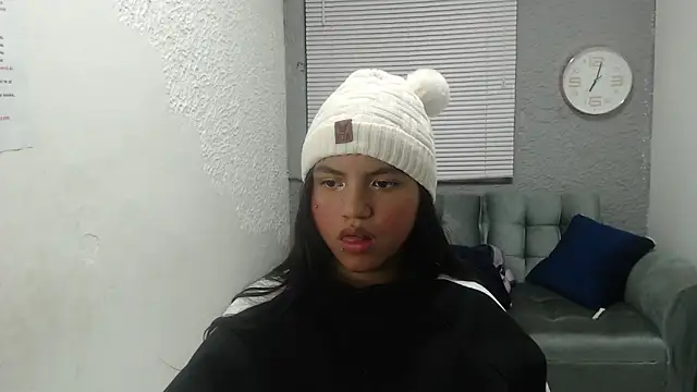 kimmyfuckass online show from 18, 4, 2026