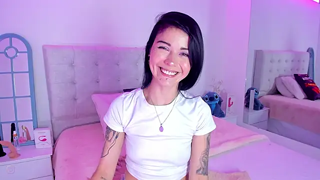 Snapshot of Vanessa_cruz_18 chatting on 11, 4, 2026 Vanessa cruz 18 online show from 11, 4, 2026