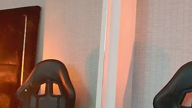 EllaEvanzz online show from 24, 3, 2026