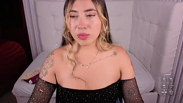 Snapshot of ManuelaVeeleez chatting on 21, 5, 2026 ManuelaVeeleez online show from 21, 5, 2026