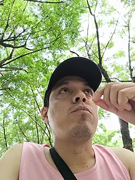 Snapshot of Lukaforge chatting on 16, 4, 2026 Lukaforge online show from 16, 4, 2026