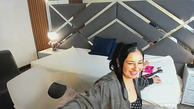 Agata thompson online show from 9, 3, 2026