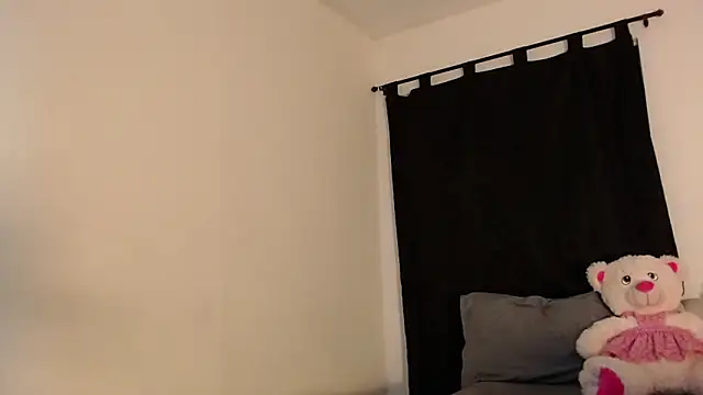 Snapshot of LyriaDiamond_ chatting on 26, 4, 2026 LyriaDiamond online show from 26, 4, 2026