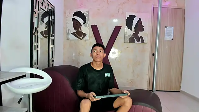 SKINNY BOYXXX online show from 17, 4, 2026