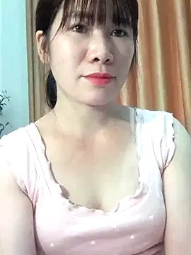 Snapshot of Bondgirl_9 chatting on 8, 4, 2026 Bondgirl 9 online show from 8, 4, 2026