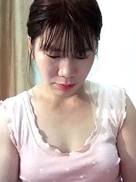 Snapshot of Bondgirl_9 chatting on 13, 4, 2026 Bondgirl 9 online show from 13, 4, 2026