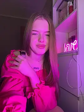 Snapshot of KayShaw chatting on 5, 3, 2026 KayShaw online show from 5, 3, 2026