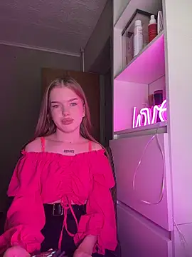 Snapshot of KayShaw chatting on 6, 3, 2026 KayShaw online show from 6, 3, 2026