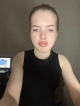 Snapshot of KayShaw chatting on 14, 3, 2026 KayShaw online show from 14, 3, 2026