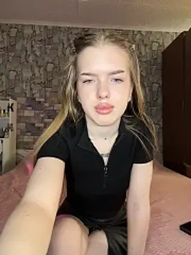 Snapshot of KayShaw chatting on 17, 3, 2026 KayShaw online show from 17, 3, 2026