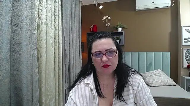 Snapshot of ValerieSmiths chatting on 12, 3, 2026 ValerieSmiths online show from 12, 3, 2026