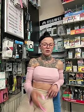 SkinnyLilly online show from 1, 7, 2026