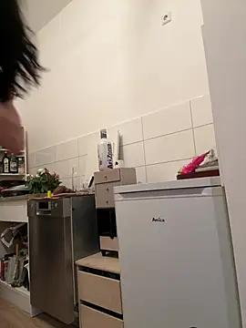 SkinnyLilly online show from 23, 7, 2026