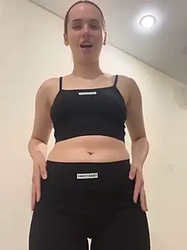 Snapshot of pinkpeachx chatting on 6, 3, 2026 pinkpeachx online show from 6, 3, 2026