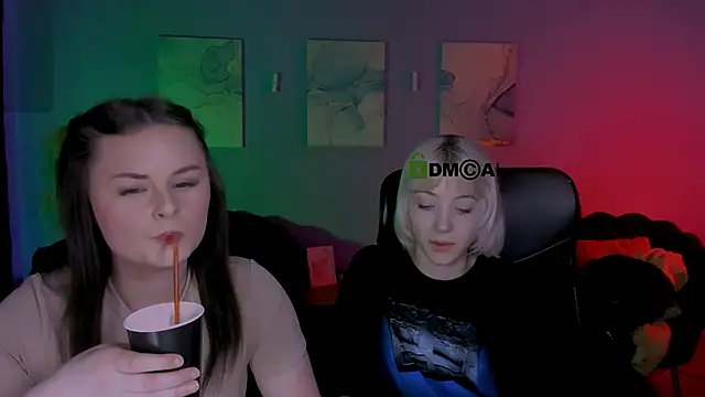 Snapshot of miss_courtney_ chatting on 4, 4, 2026 miss courtney online show from 4, 4, 2026