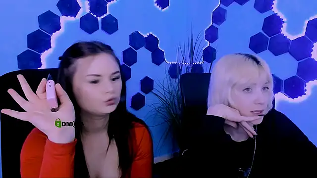 Snapshot of miss_courtney_ chatting on 7, 4, 2026 miss courtney online show from 7, 4, 2026