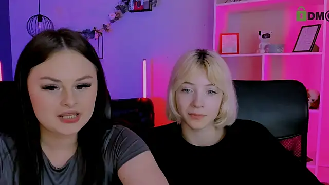 Snapshot of miss_courtney_ chatting on 13, 4, 2026 miss courtney online show from 13, 4, 2026