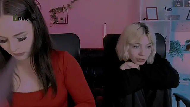 Snapshot of miss_courtney_ chatting on 19, 4, 2026 miss courtney online show from 19, 4, 2026